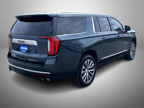 Used 2021 GMC Yukon XL Denali w/ Denali Premium Package AWD/4WD image 5