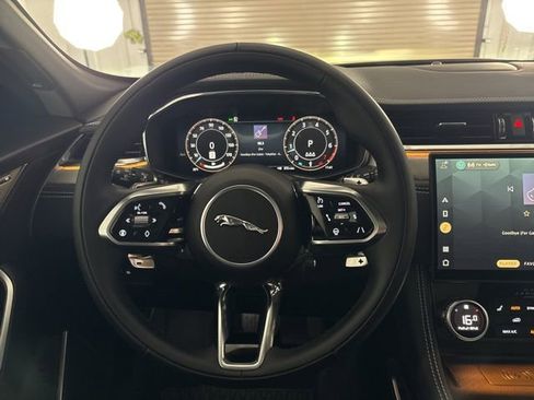 Used 2026 Jaguar F-PACE R-Dynamic S image 25