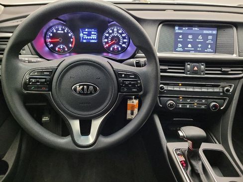 Used 2018 Kia Optima LX w/ 17" Alloy Wheels Package FWD image 22