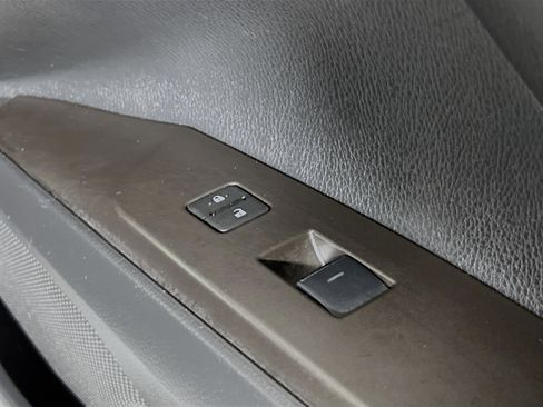 Used 2024 Toyota Camry SE image 32