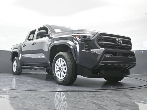 Used 2024 Toyota Tacoma SR5 RWD image 65