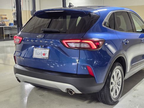 Used 2023 Ford Escape Active image 11
