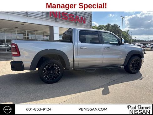 Used 2019 RAM 1500 Laramie AWD/4WD image 7