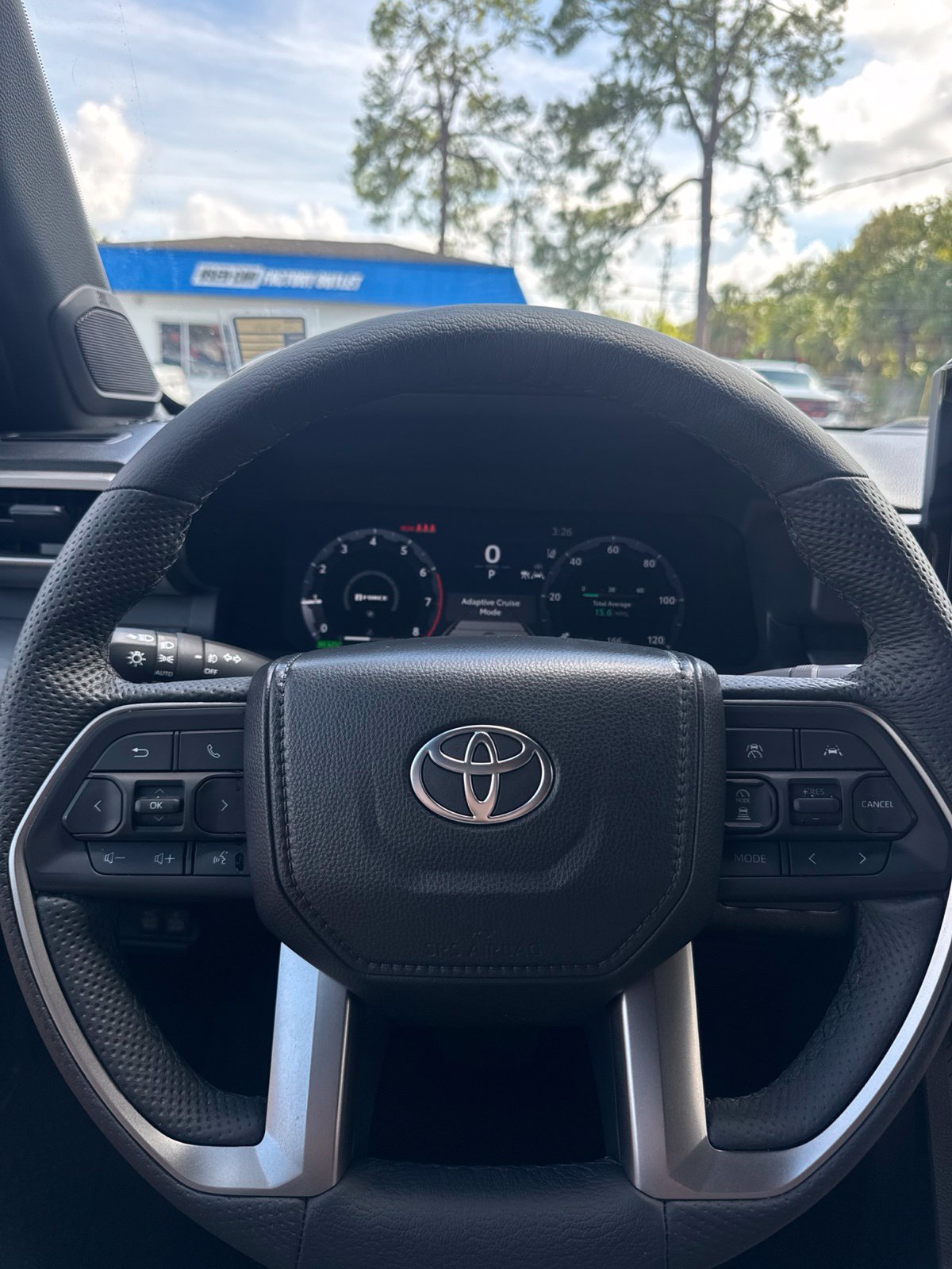 Used 2025 Toyota Tacoma 4x4 Double Cab Hybrid image 27
