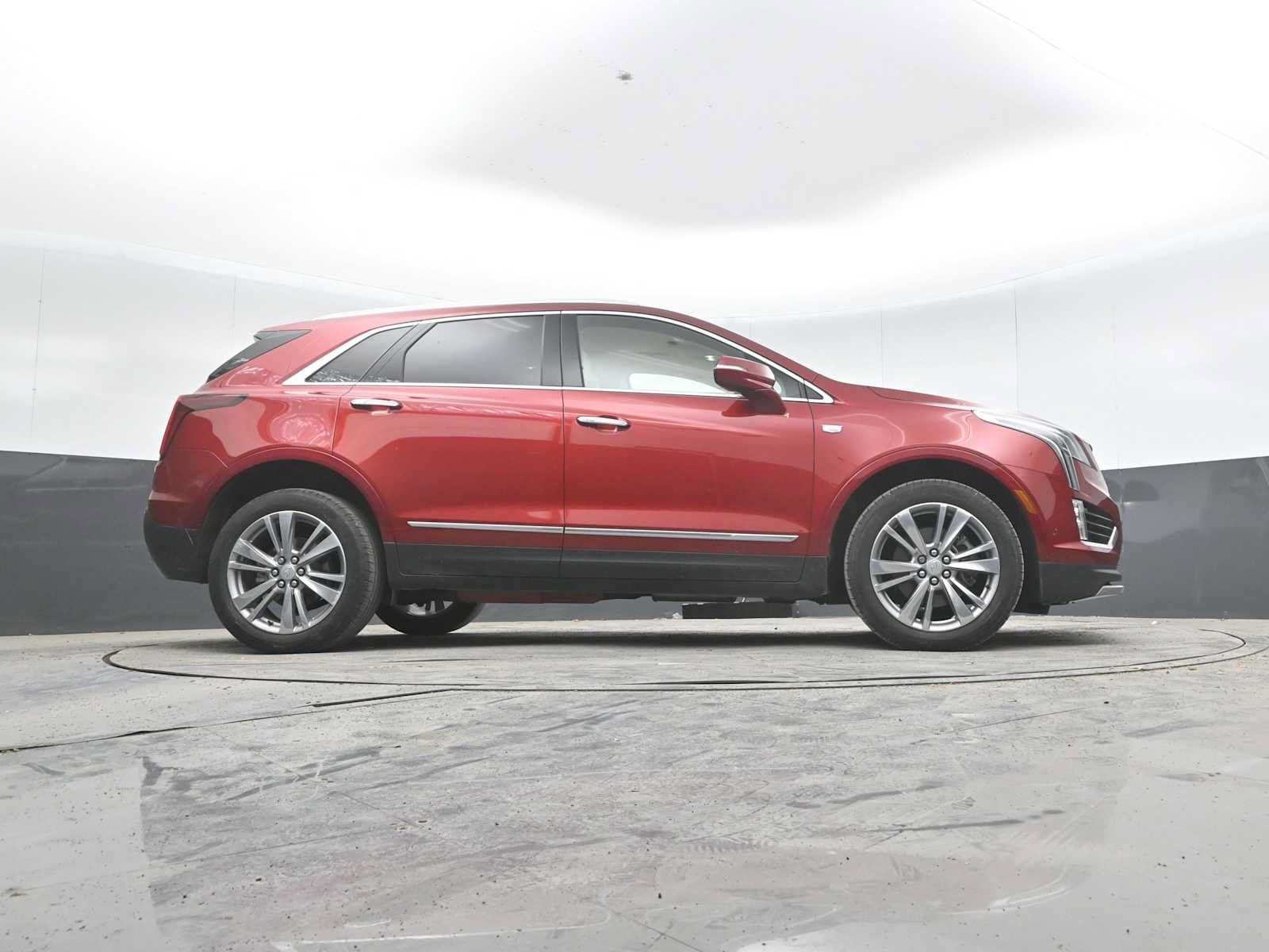 Used 2024 Cadillac XT5 Premium Luxury w/ Technology Package AWD/4WD image 30