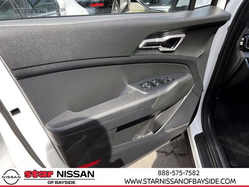 Used 2023 Kia Sportage LX image 13