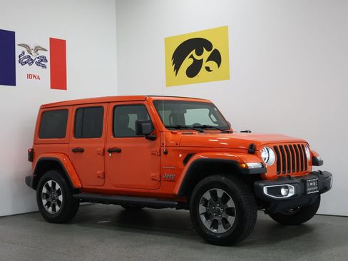 Used 2020 Jeep Wrangler Unlimited Sahara w/ LED Lighting Group AWD/4WD image 1