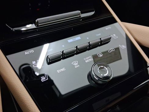 New 2026 Porsche Cayenne Coupe image 25