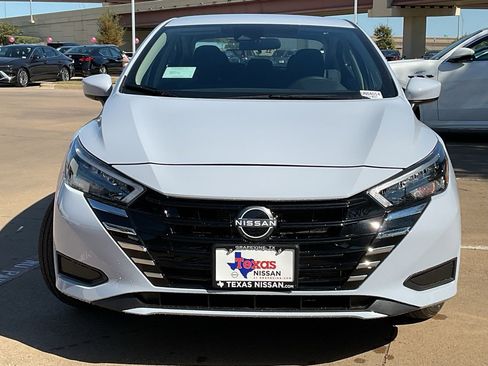 New 2025 Nissan Versa SV w/ Trunk Package image 3