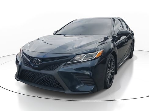 Used 2023 Volvo XC60 B6 Ultimate image 3