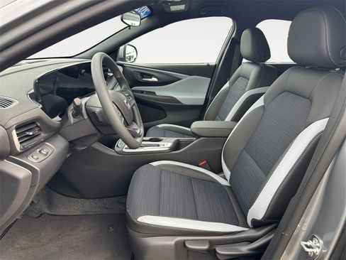 New 2026 Buick Envista Preferred image 9