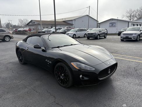 Used 2011 Maserati GranTurismo Convertible image 2