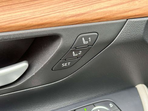 Used 2024 Toyota Grand Highlander AWD image 17