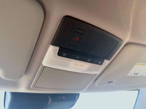 Used 2023 Mitsubishi Outlander SE image 29