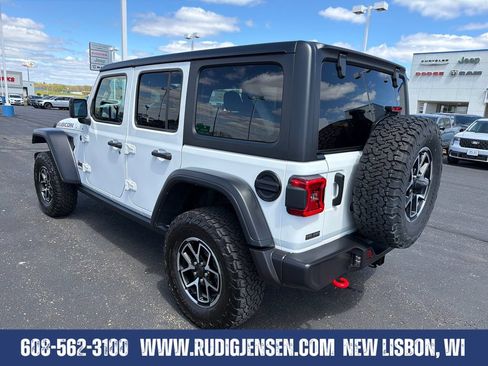 Used 2025 Jeep Wrangler Unlimited Rubicon AWD/4WD image 3