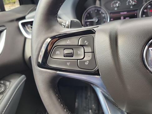 Used 2022 Buick Enclave Essence FWD image 20