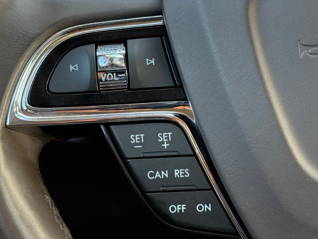 Used 2023 Lincoln Nautilus Reserve AWD/4WD image 21