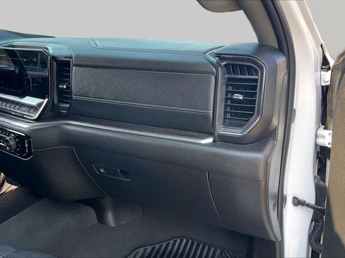 Used 2025 Chevrolet Silverado 1500 LT RWD image 19