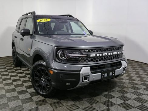 Used 2025 Ford Bronco Sport Badlands image 3
