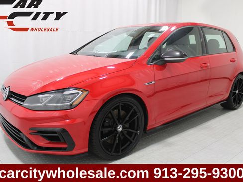 Used 2018 Volkswagen Golf R 4-Door AWD/4WD image 1