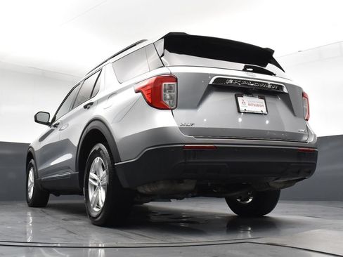 Used 2023 Ford Explorer XLT AWD/4WD image 21