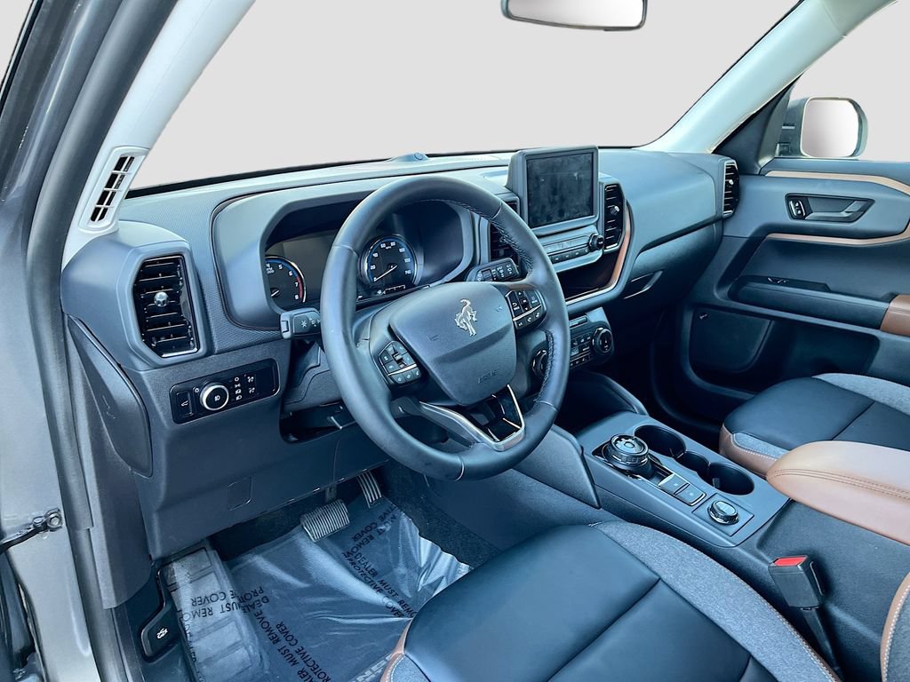 Used 2024 Ford Bronco Sport Outer Banks w/ Tech Package AWD/4WD image 9