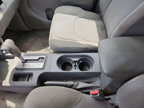 Used 2018 Nissan Frontier SV image 12