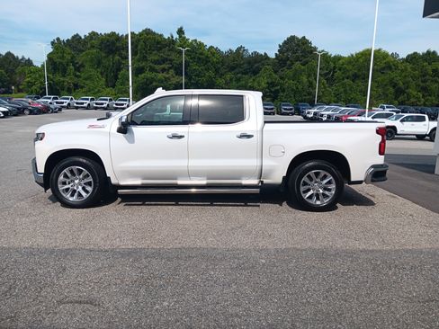Used 2021 Chevrolet Silverado 1500 LTZ w/ LTZ Premium Package AWD/4WD image 3
