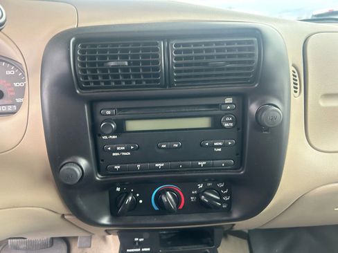 Used 2005 Ford Ranger XLT image 13