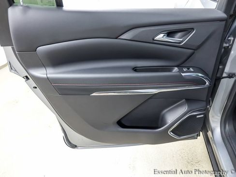 Used 2024 Chevrolet Traverse RS w/ LPO, Floor Liner Package AWD/4WD image 23