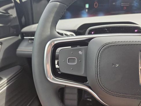 New 2026 Lincoln Nautilus Premier image 20