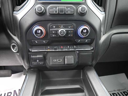 Used 2022 Chevrolet Silverado 1500 RST AWD/4WD image 9