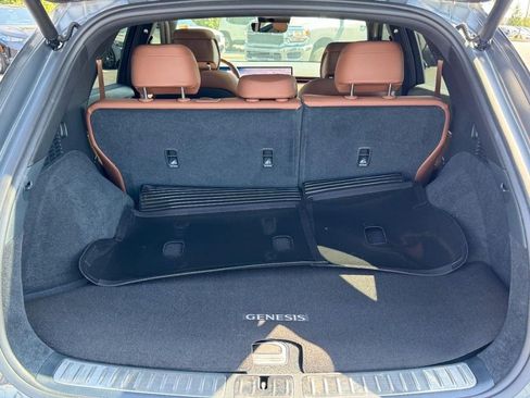 Certified 2026 Genesis GV70 2.5T Advanced image 6