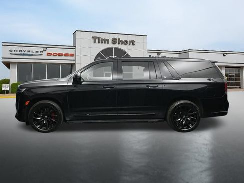 Used 2022 Cadillac Escalade ESV Sport w/ Touring Package AWD/4WD image 2