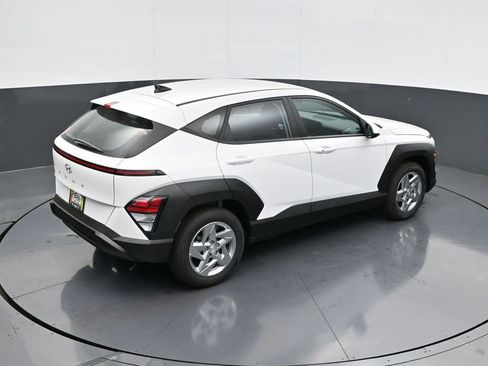 New 2026 Hyundai Kona SE image 17