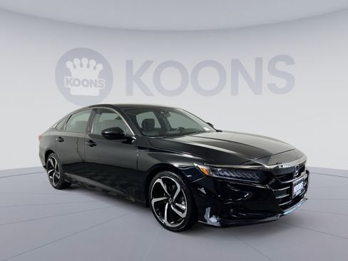 Used 2022 Honda Accord Sport image 2