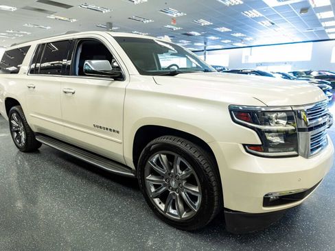 Used 2015 Chevrolet Suburban LTZ image 4