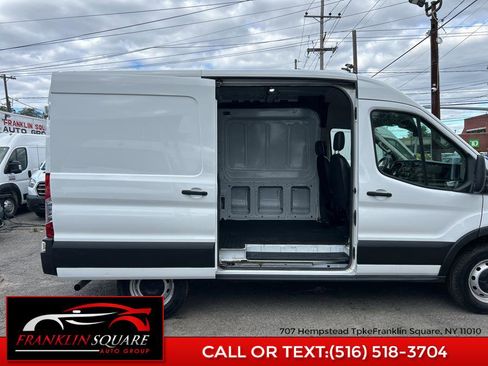 Used 2022 Ford Transit 250 Medium Roof image 27