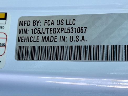 Certified 2023 Jeep Gladiator Mojave w/ Cold Weather Group image 25