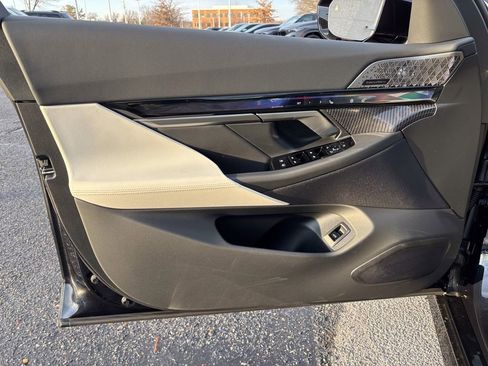 New 2026 BMW 540i xDrive w/ M Sport Package image 8