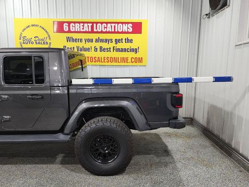Used 2021 Jeep Gladiator Overland AWD/4WD image 5