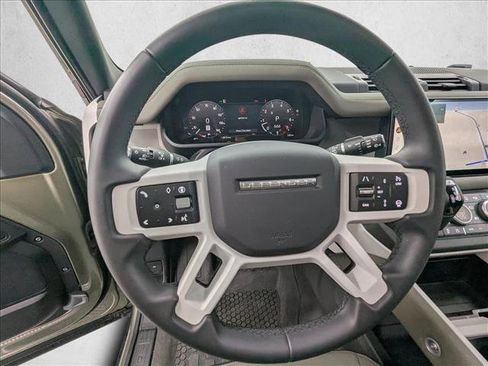 Used 2025 Land Rover Defender 110 S image 11