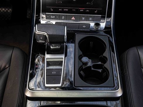 Used 2024 Audi Q7 Premium Plus image 14