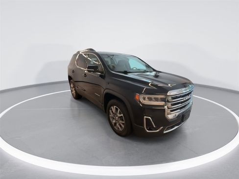 Used 2021 GMC Acadia SLT w/ Technology Package AWD/4WD image 2
