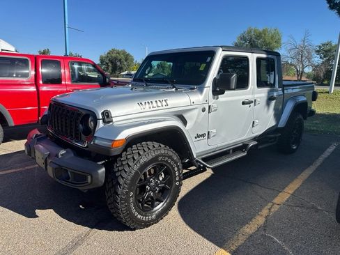 Used 2024 Jeep Gladiator Mojave AWD/4WD image 1