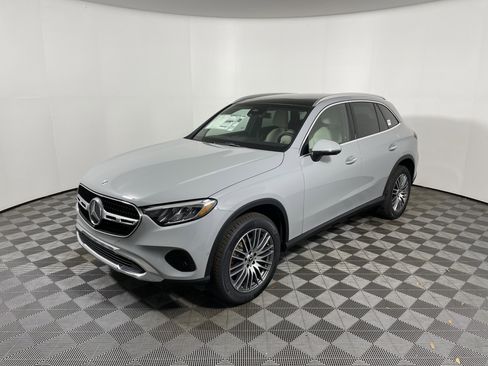 New 2026 Mercedes-Benz GLC 300 image 9