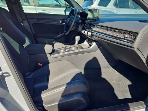 Used 2025 Honda Civic Sport image 12