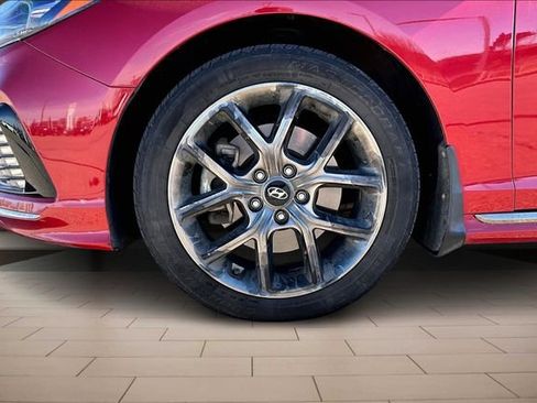 Used 2018 Hyundai Sonata Limited image 9
