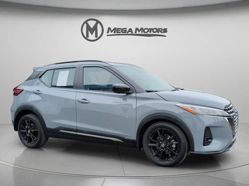 Used 2021 Nissan Kicks SR FWD image 10