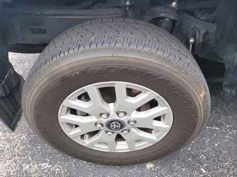 Used 2024 Toyota Tacoma SR5 RWD image 8